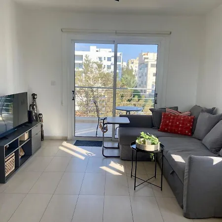 Cozy Central Stay With City Views