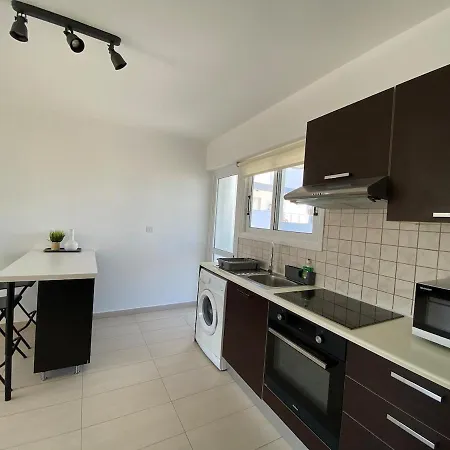 Cozy Central Stay With City Views