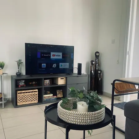 Cozy With Views Appartement Nicosia